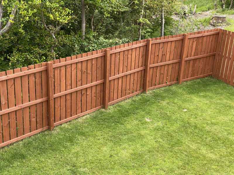 Fence Painting Or Staining